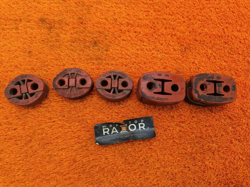 Крепление глушителя