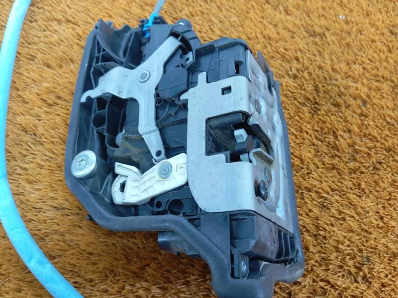 Замок двери