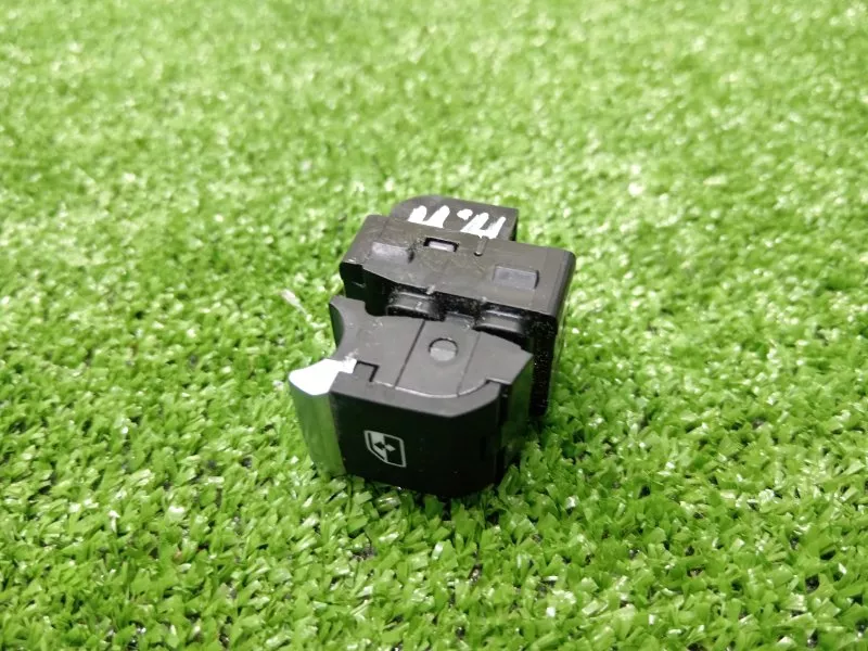 Кнопка стеклоподъемника