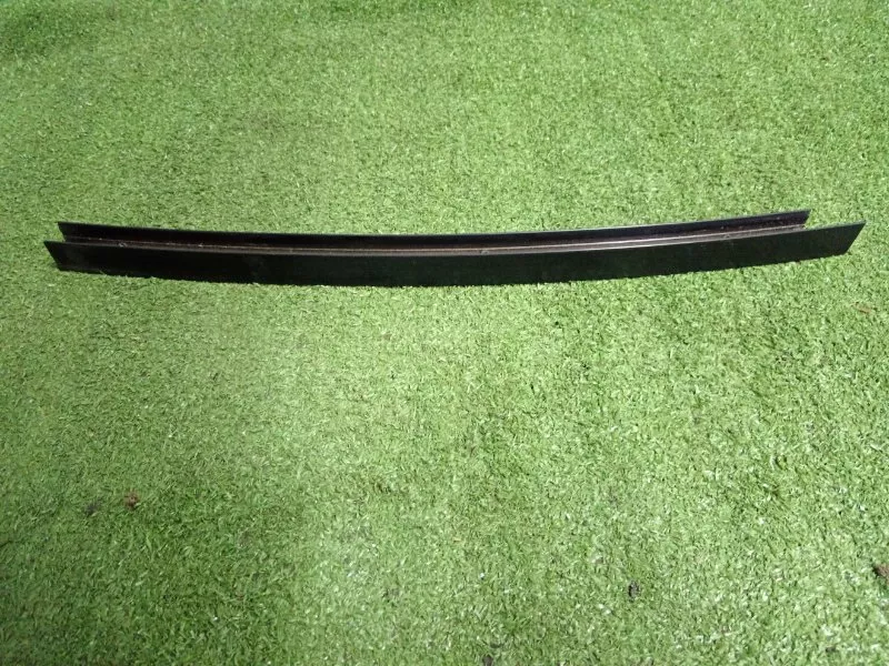 Уплотнитель стекла двери