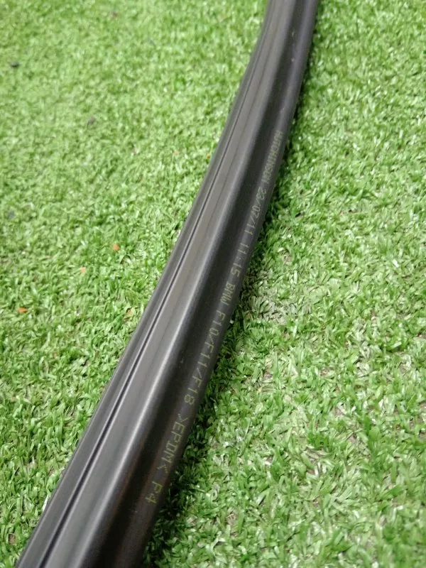 Уплотнитель стекла двери