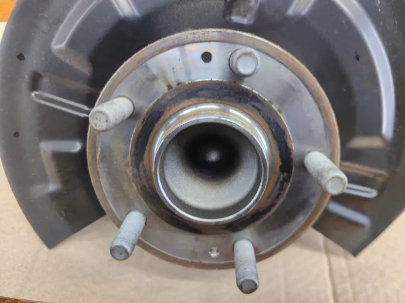 Кулак поворотный