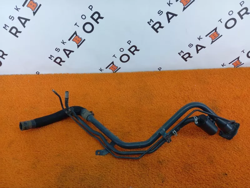 Горловина топливного бака