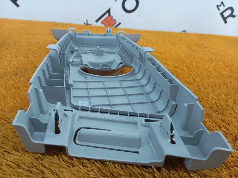 Обшивка центральной стойки