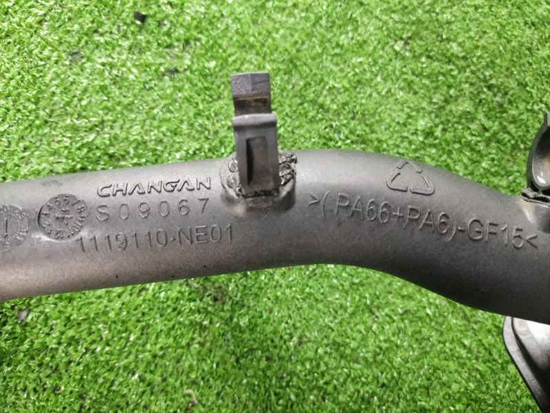 Патрубок интеркулера