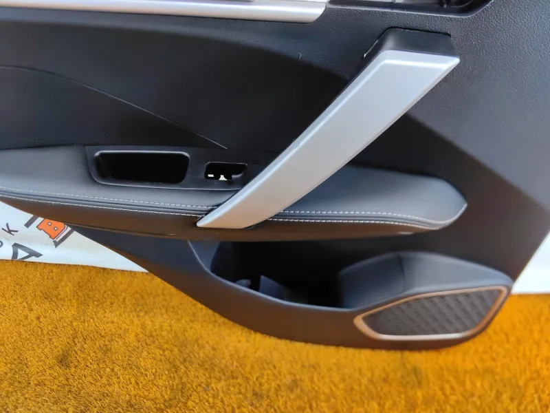 Обшивка двери