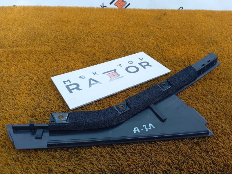 Молдинг двери