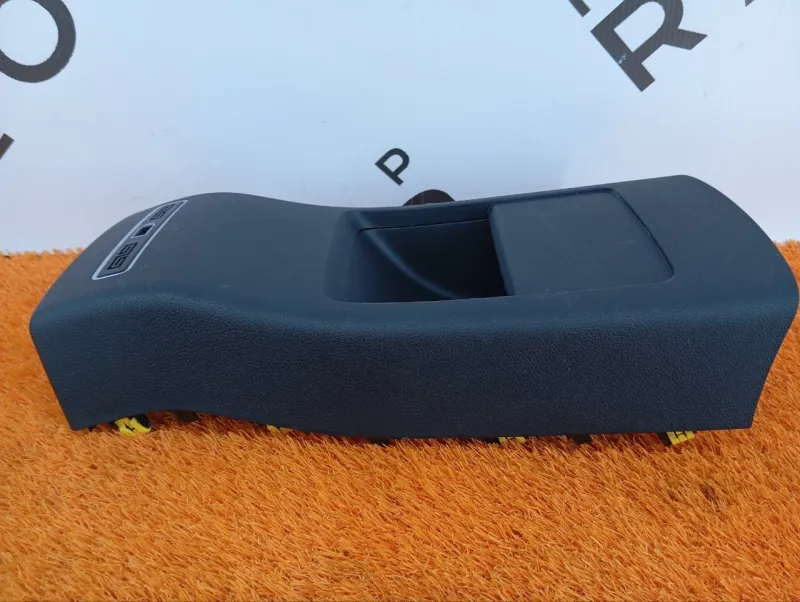 Накладка центральной консоли