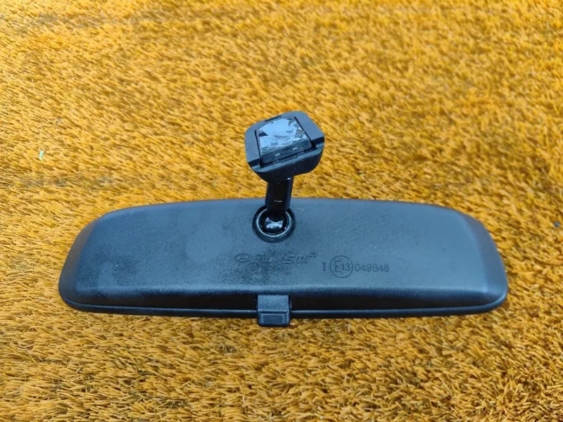 Зеркало заднего вида