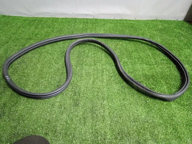 Уплотнитель проема двери