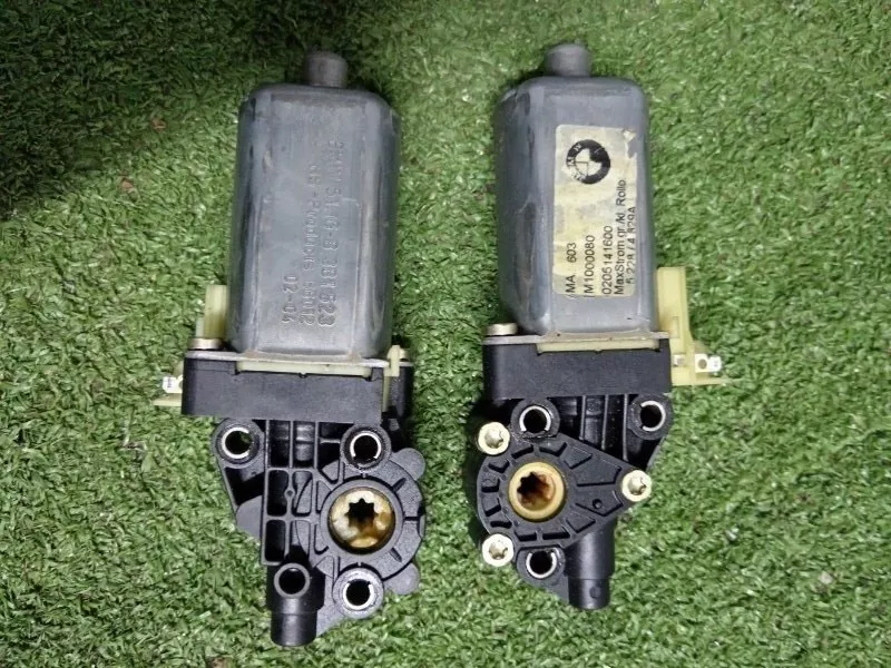 Моторчик шторки двери