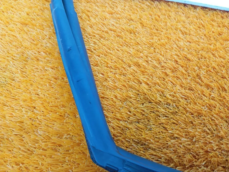 Уплотнитель стекла двери