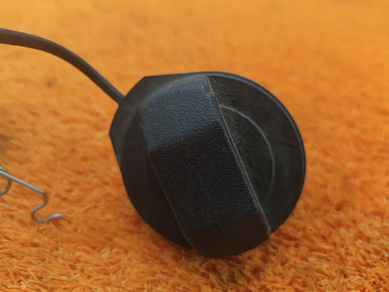 Лючок топливного бака