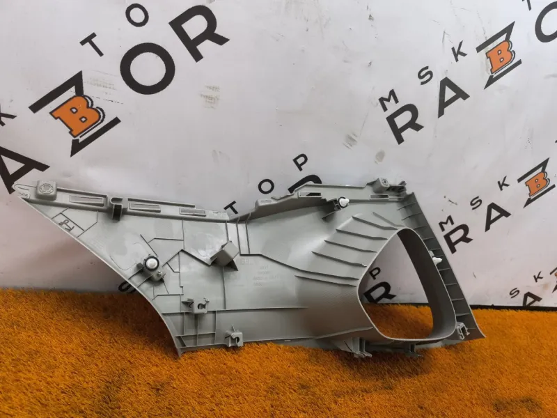 Накладка на стойку кузова