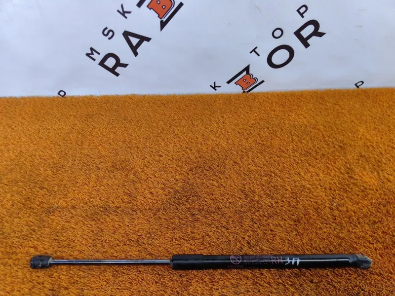 Амортизатор крышки багажника