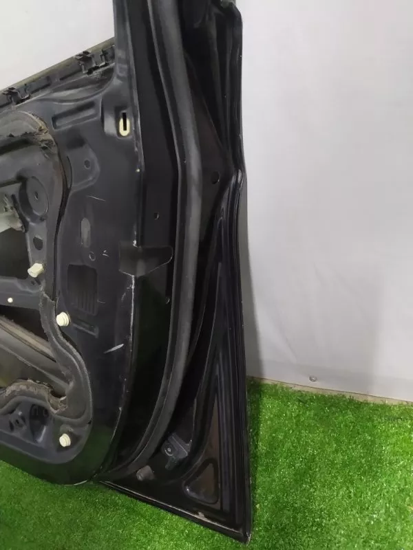 Дверь BMW 3-Series 2005 41007203644 E90, передняя правая