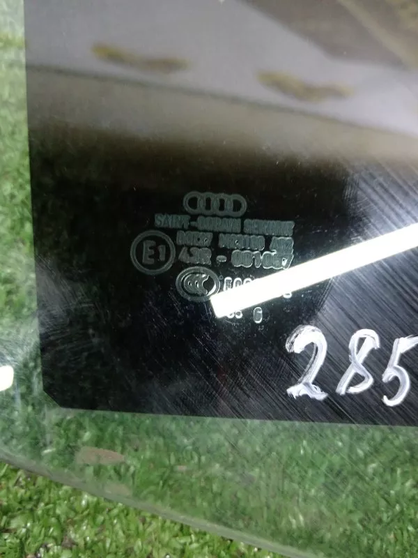 Стекло двери Audi A3 2006 8P4845206B 8P, заднее правое