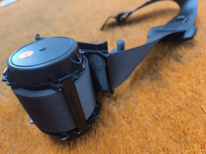 Ремень безопасности