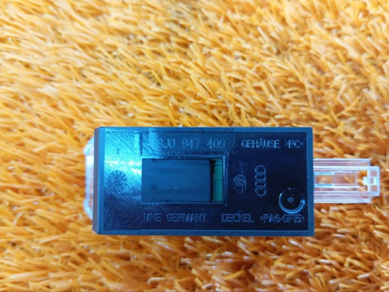 Плафон подсветки багажника