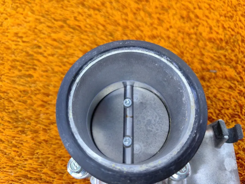 Дроссельная заслонка