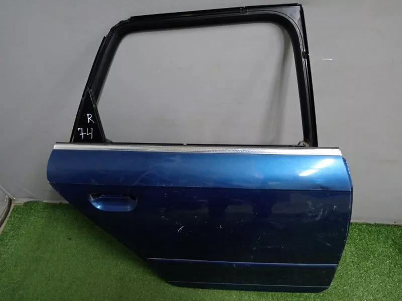 Дверь Audi A4 2007 8E0833052J B7, задняя правая