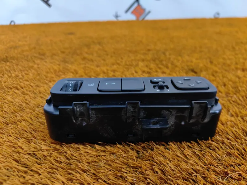 Блок управления зеркалами