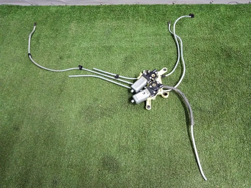 Моторчик шторки двери BMW 7-Series 2002 51168381523 E65/E66, задний правый