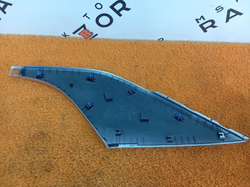 Накладка кузова