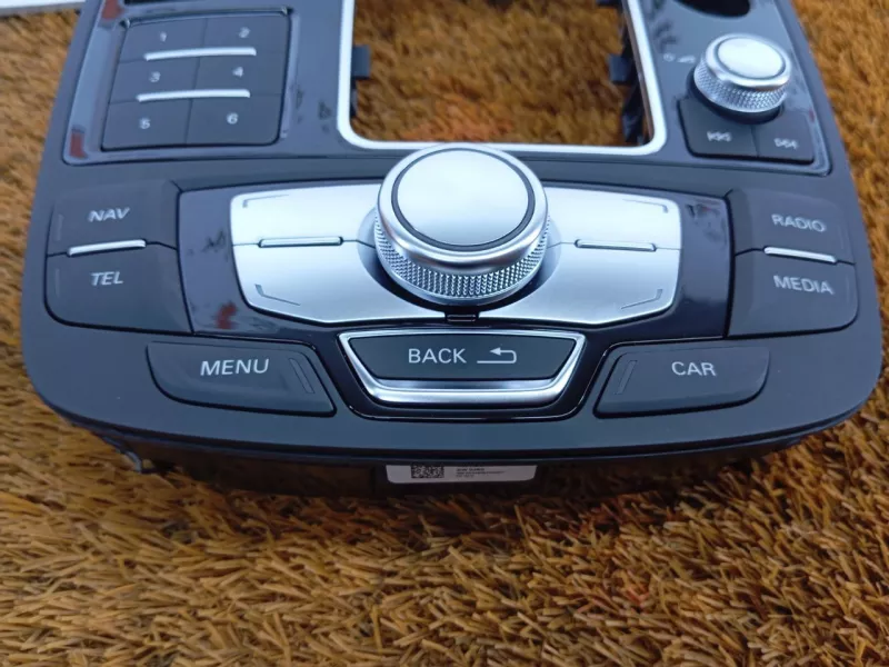 Панель управления в центральной консоли Audi A6 2018 4G1919610E C7