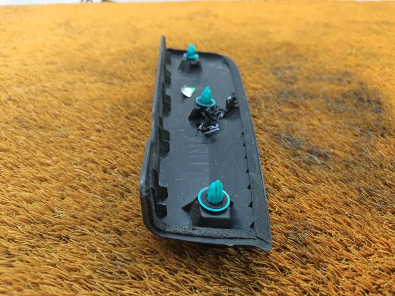 Молдинг на крыло