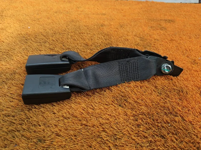 Ответная часть ремня безопасности