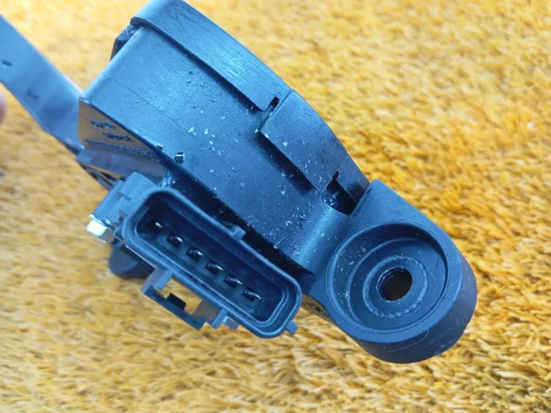 Педаль газа