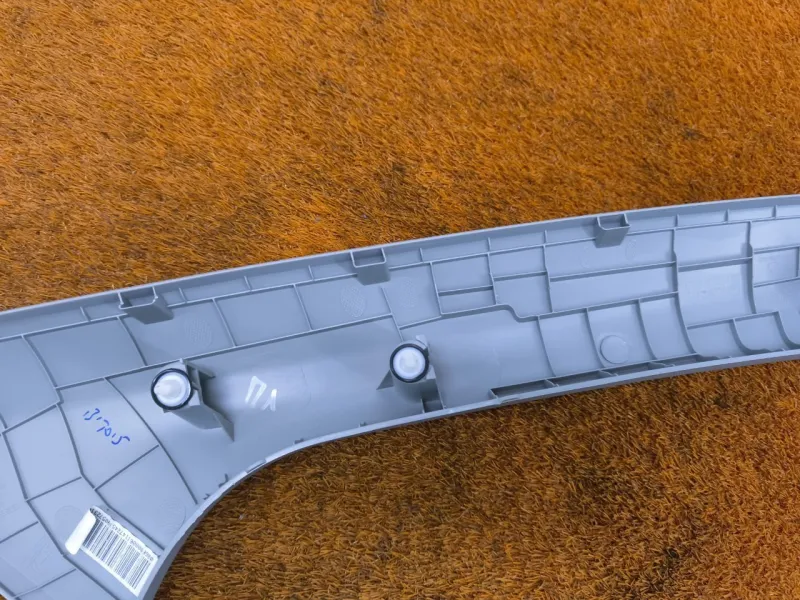 Накладка на стойку кузова