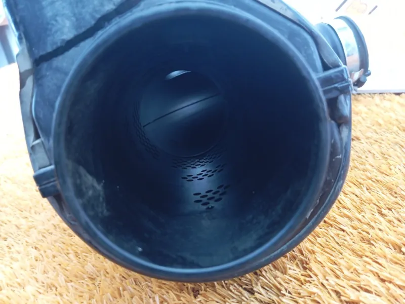 Патрубок воздушного фильтра