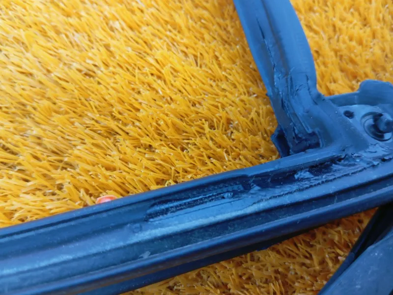 Уплотнитель двери