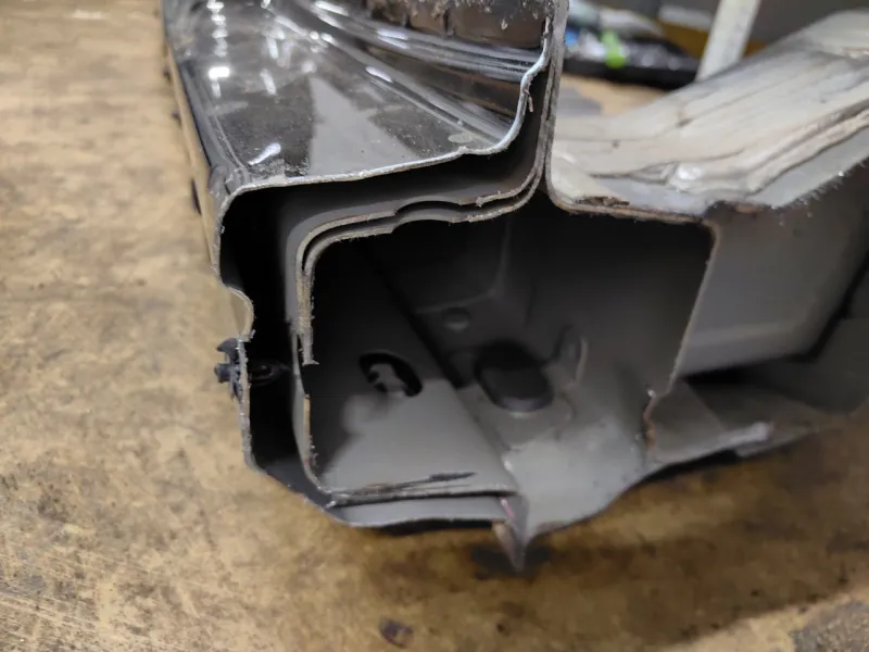 Порог с центральной стойкой