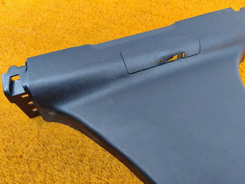 Обшивка центральной стойки