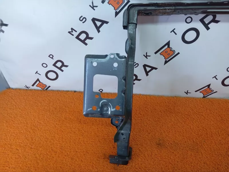 Панель передняя