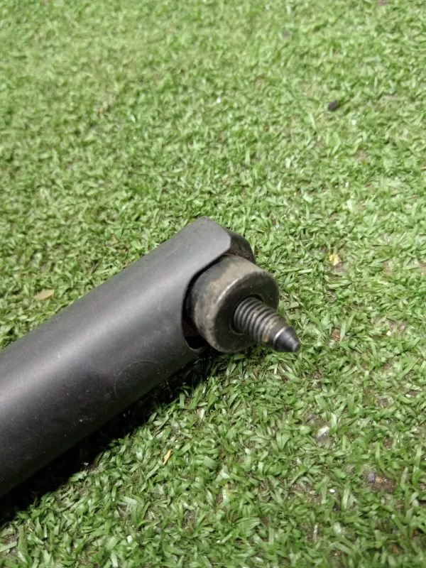 Амортизатор крышки багажника