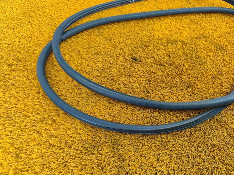 Уплотнитель двери