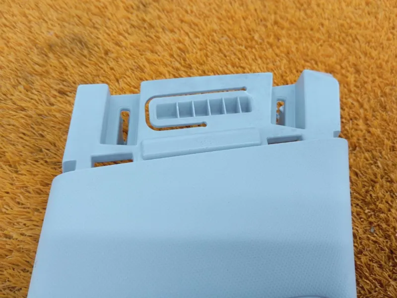 Обшивка центральной стойки