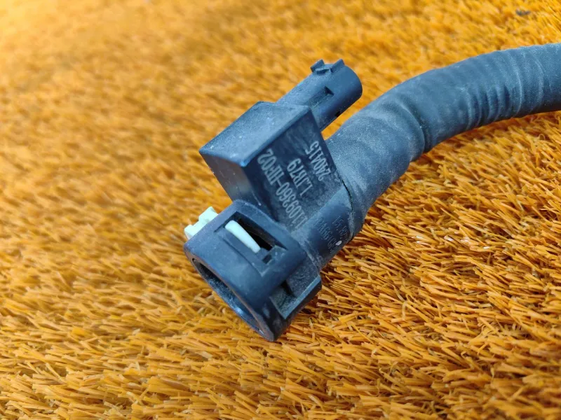 Трубка картерных газов