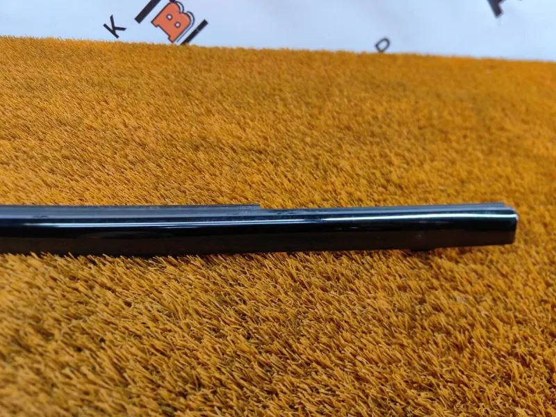 Молдинг стекла