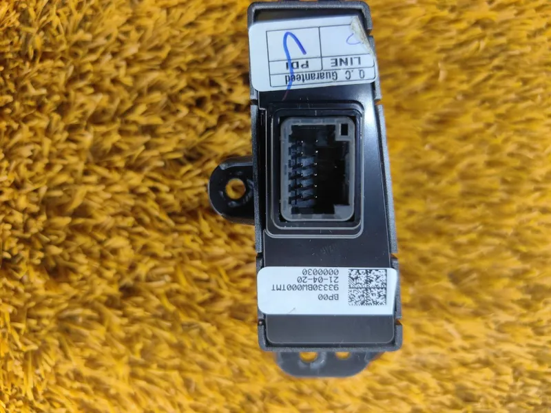 Блок кнопок обогрева руля и сидений