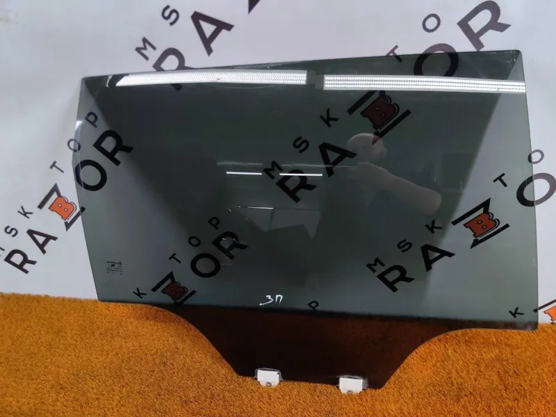 Стекло двери