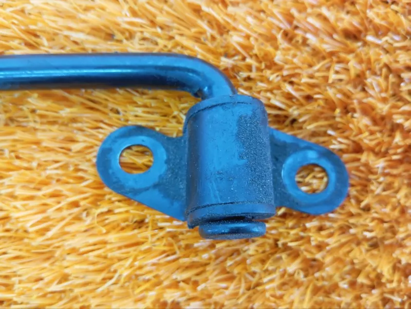 Упор капота