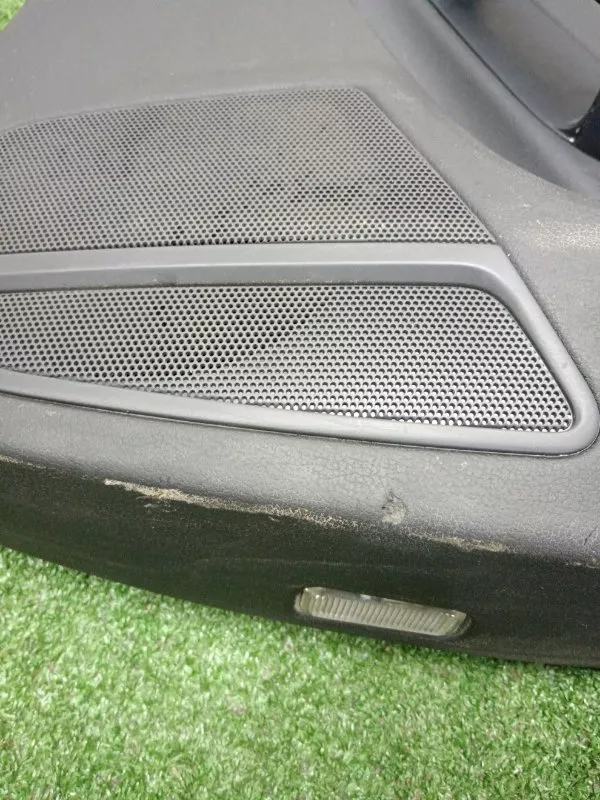 Обшивка двери Audi A4 2008 8K0867304G B8, задняя правая