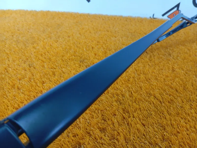 Поводок стеклоочистителя лобового стекла