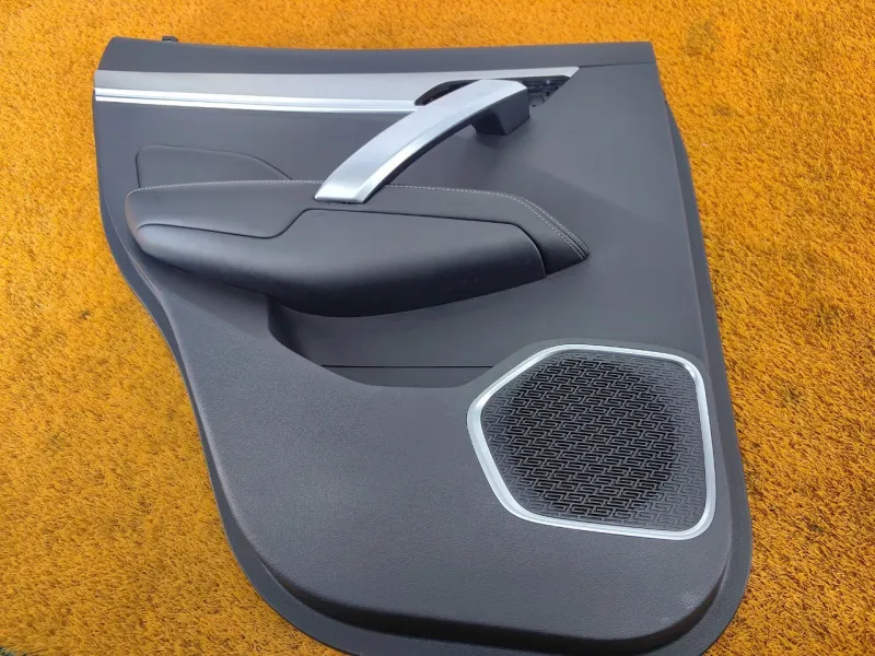 Обшивка двери