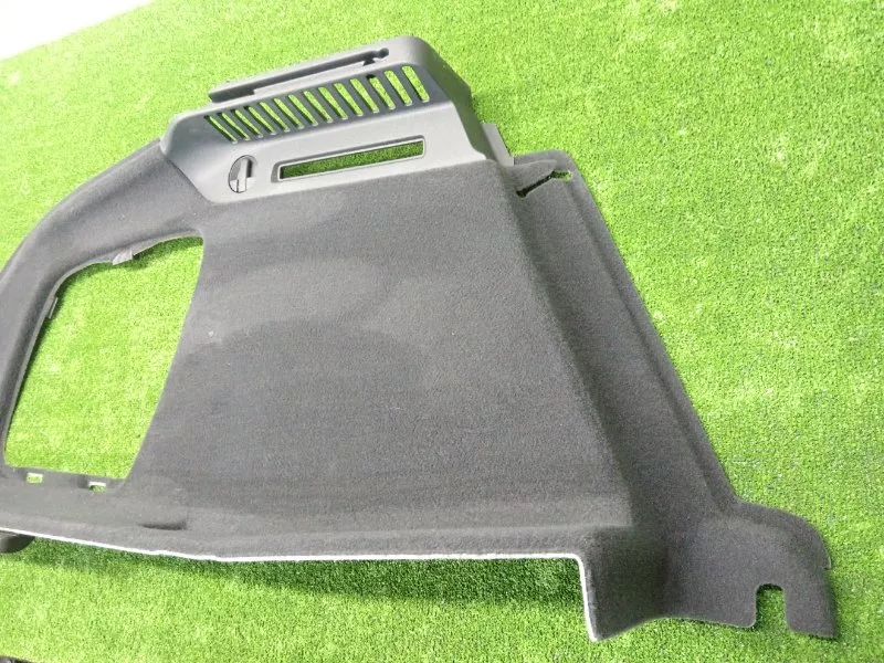 Обшивка багажника